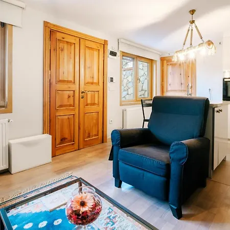 House With Garden And Bosphorus View In Kuzguncuk فيلة اسطنبول
